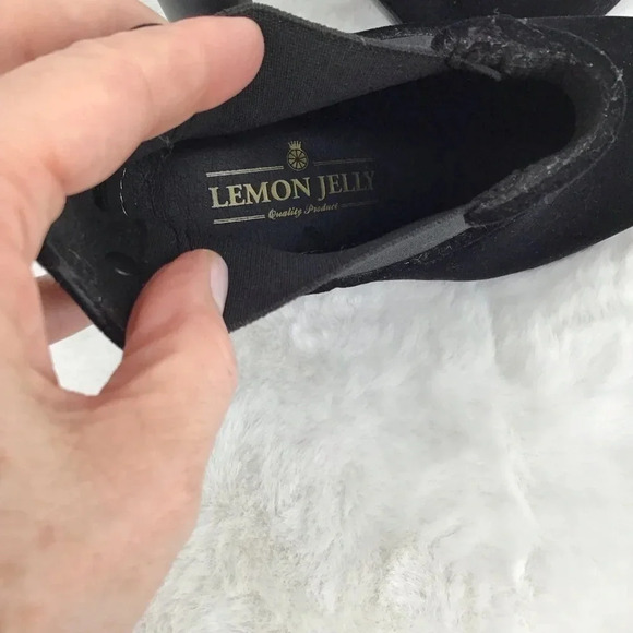 Lemon Jelly Women’s High Heel Chelsea Ankle Velvet Boot Black Size 38 EU 7-7.5US - Picture 7 of 9